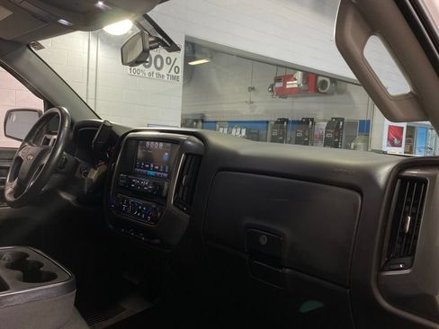 Used 2018 Chevrolet Silverado 1500 LT w/ All Star Edition AWD/4WD image 31