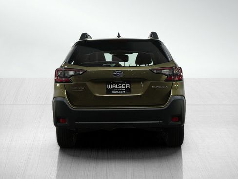 Certified 2025 Subaru Outback Premium image 4