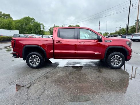 Certified 2025 GMC Sierra 1500 AT4 w/ Technology Package AWD/4WD image 7