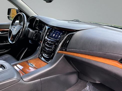 Used 2016 Cadillac Escalade ESV 2WD image 13
