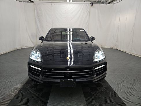 Used 2022 Porsche Cayenne S AWD/4WD image 2