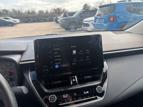 Used 2025 Toyota Corolla LE image 20