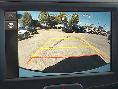 Used 2025 Kia Soul LX w/ LX Technology Package FWD image 20