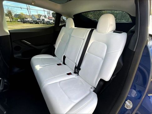 Used 2023 Tesla Model Y Long Range AWD/4WD image 21