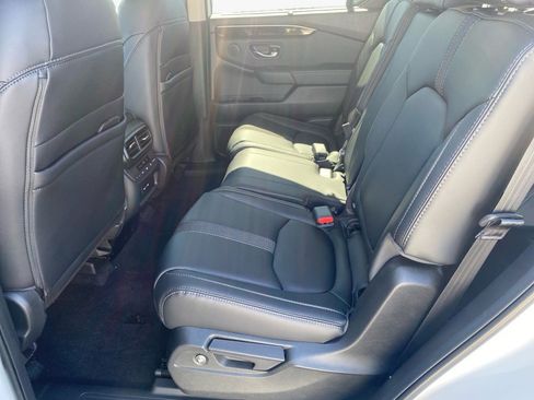 Certified 2025 Honda Pilot EX-L image 16