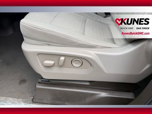 Used 2025 Chevrolet Silverado 1500 LT AWD/4WD image 13