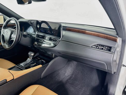 Certified 2024 Lexus ES 350 w/ Premium Package FWD image 27