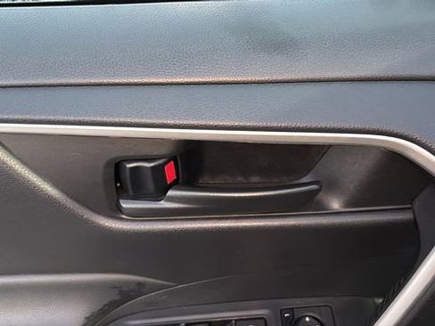 Used 2024 Toyota RAV4 LE image 9