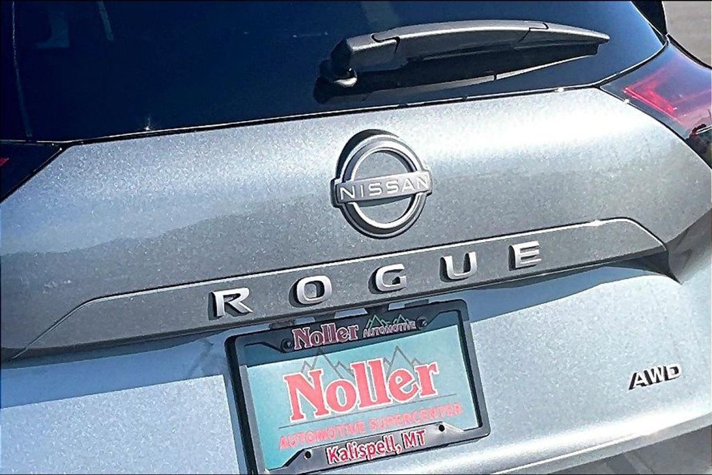 Used 2026 Nissan Rogue SV AWD/4WD image 8