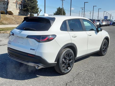 New 2025 Honda HR-V Sport image 4