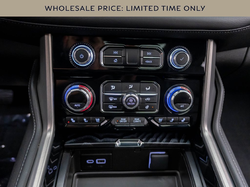 Used 2024 GMC Yukon Denali w/ Denali Reserve Package AWD/4WD image 26