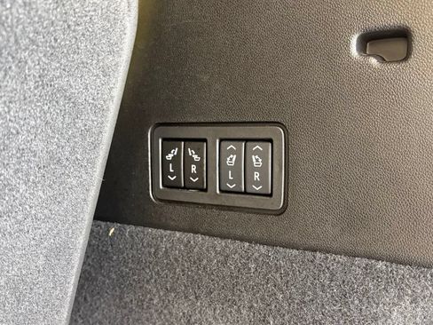 Used 2024 Cadillac XT6 Sport w/ Technology Package AWD/4WD image 5