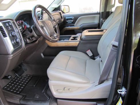 Used 2019 Chevrolet Silverado 2500 LTZ w/ Duramax Plus Package AWD/4WD image 12