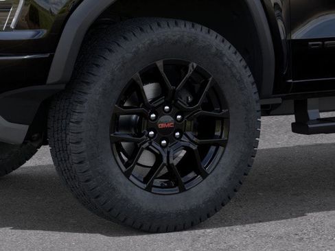New 2026 GMC Canyon Denali w/ LPO, Denali Black Edition image 9