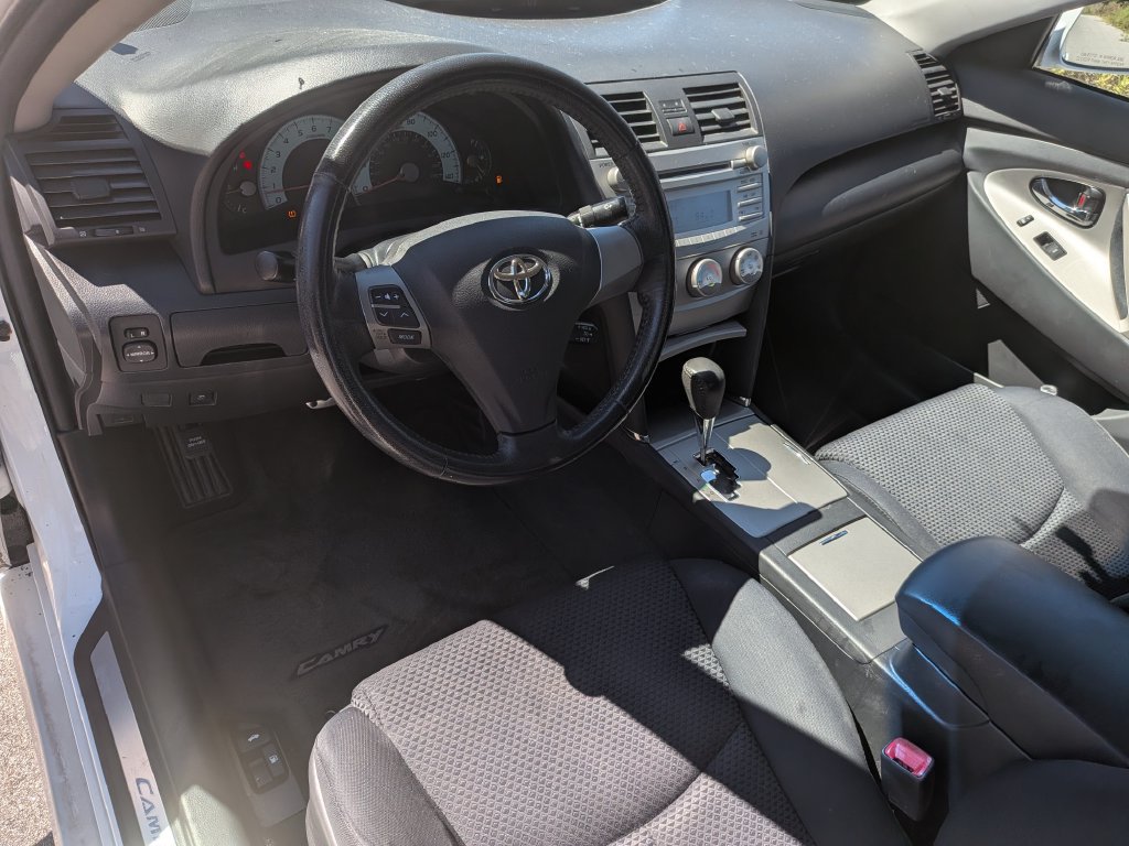 Used 2011 Toyota Camry SE w/ Fleet Convenience Pkg FWD image 11