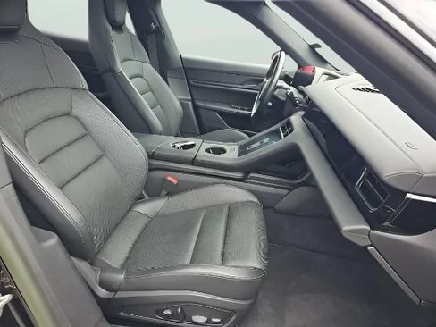 Used 2023 Porsche Taycan RWD image 8