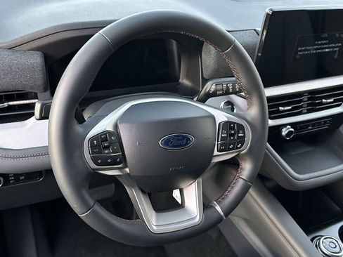 New 2026 Ford Explorer Active image 19