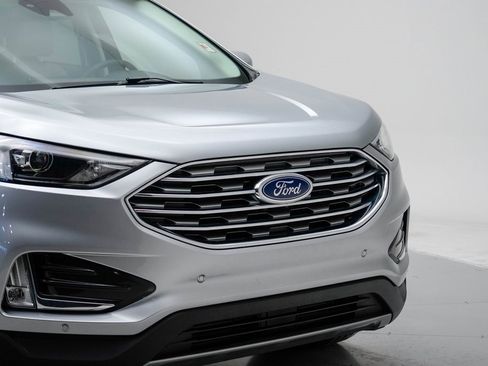 Used 2022 Ford Edge Titanium image 4