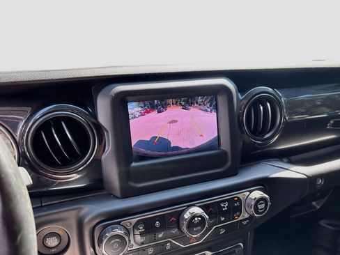 Used 2020 Jeep Wrangler Unlimited Sport AWD/4WD image 13