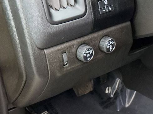 Used 2021 Chevrolet Colorado ZR2 w/ Colorado ZR2 Bison Edition image 12