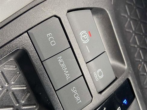 Used 2024 Toyota RAV4 XLE w/ Convenience Package image 28