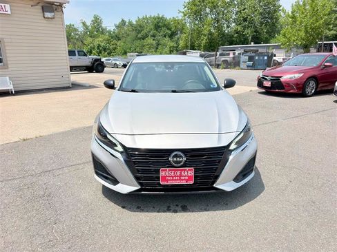 Used 2024 Nissan Altima 2.5 S FWD image 7