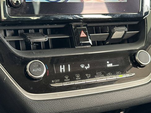 Used 2024 Toyota Corolla LE image 19