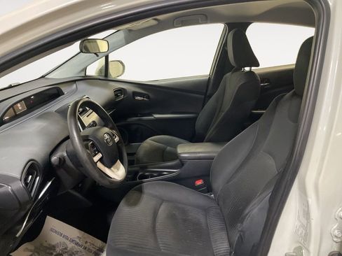 Used 2018 Toyota Prius Two image 16