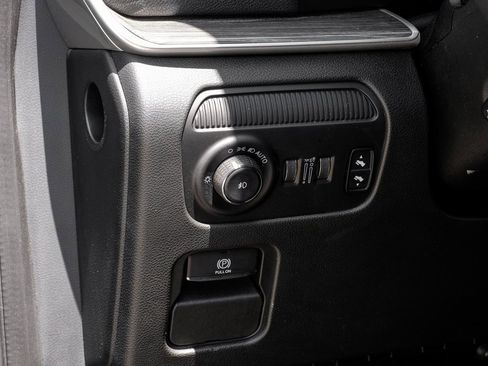 Used 2022 Jeep Wagoneer Series III w/ Premium Group I image 41