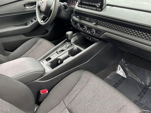 Used 2024 Honda Accord EX image 31