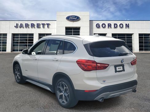 Used 2018 BMW X1 sDrive28i image 3