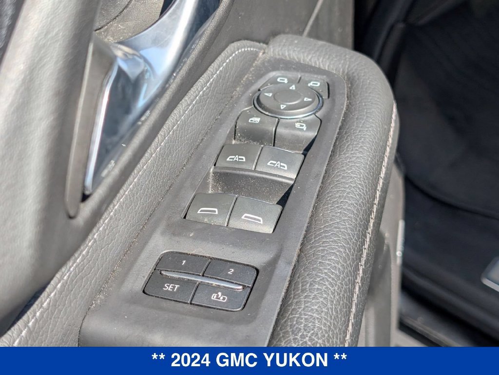 Used 2024 GMC Yukon Denali w/ Advanced Technology Package AWD/4WD image 15