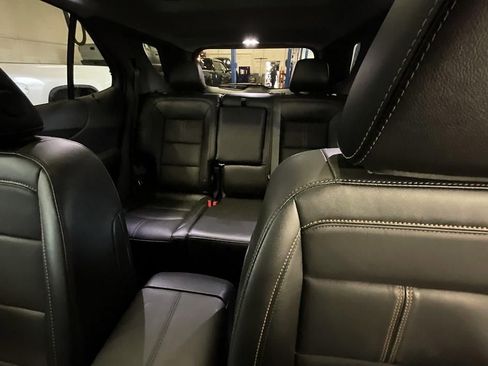 Used 2024 Chevrolet Equinox Premier FWD image 26
