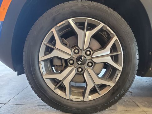 Used 2021 Kia Seltos EX AWD/4WD image 9