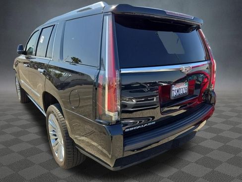Used 2016 Cadillac Escalade Platinum AWD/4WD image 3