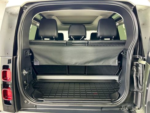 Used 2021 Land Rover Defender 90 First Edition image 27