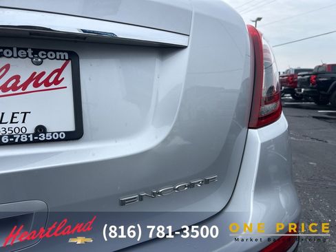 Used 2019 Buick Encore Preferred image 12