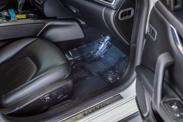 Used 2018 Maserati Ghibli RWD image 44