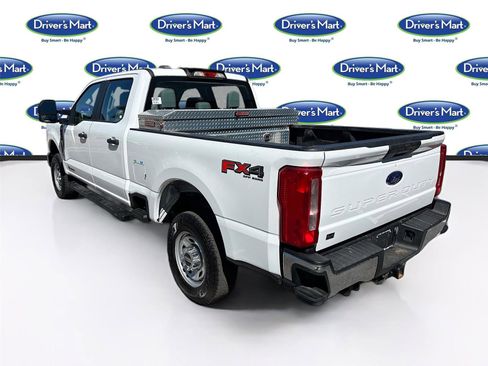 Used 2023 Ford F250 XL w/ FX4 Off-Road Package image 5