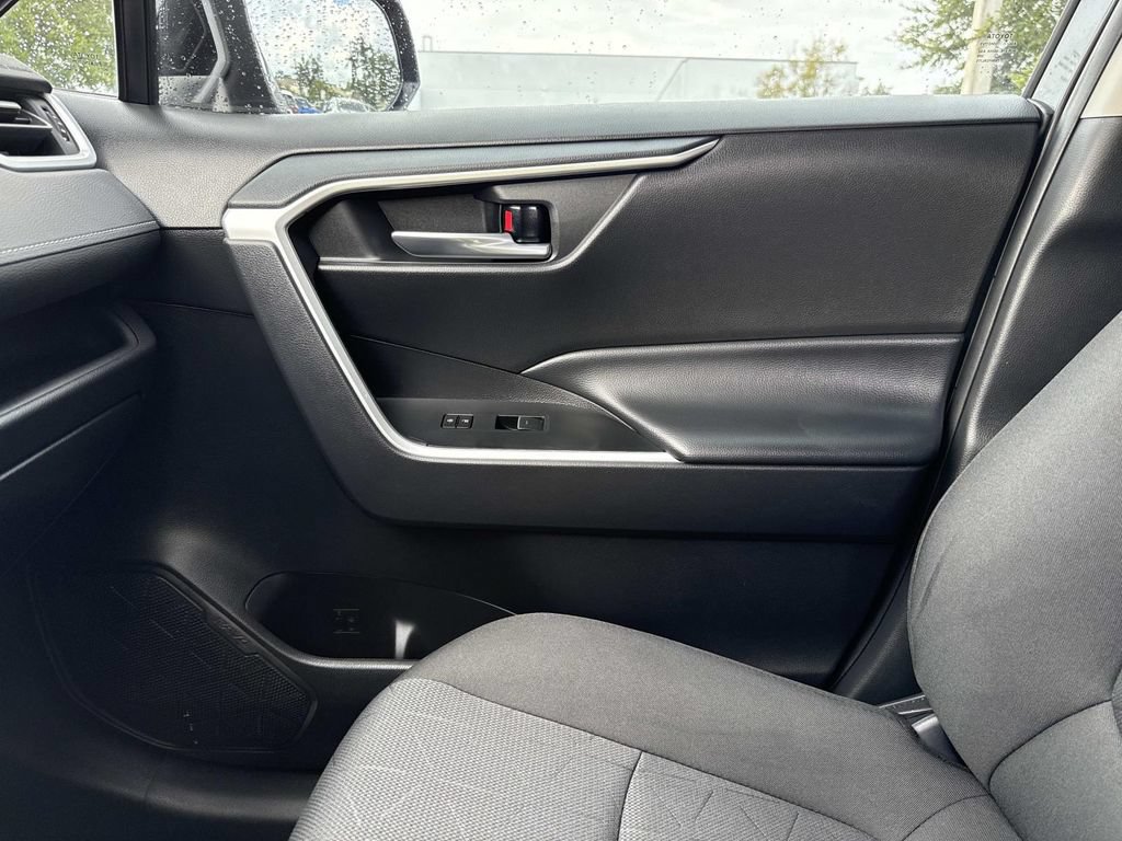 Used 2024 Toyota RAV4 XLE FWD image 26
