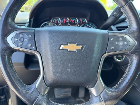 Used 2018 Chevrolet Tahoe LT w/ Luxury Package AWD/4WD image 9