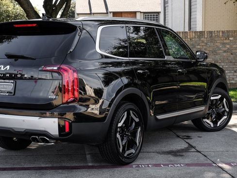 Used 2023 Kia Telluride S w/ S Sunroof Package image 18