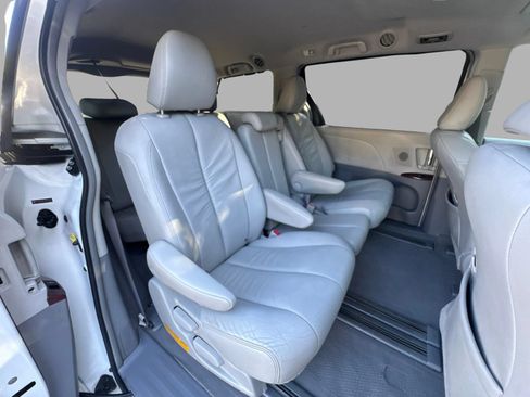 Used 2011 Toyota Sienna XLE w/ XLE Navigation Pkg FWD image 42