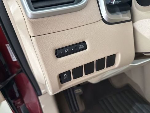 Used 2015 Nissan Murano S image 22