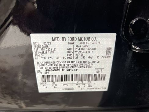 Used 2023 Ford Explorer XLT AWD/4WD image 28