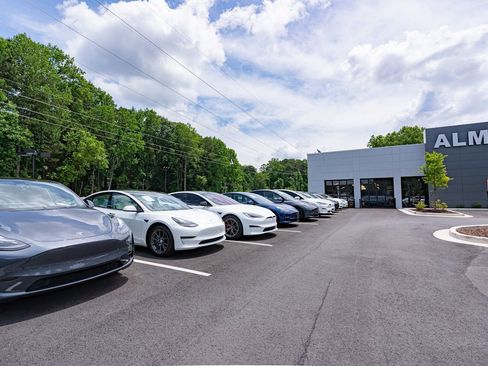 Used 2024 Jeep Wrangler Unlimited Sahara image 55