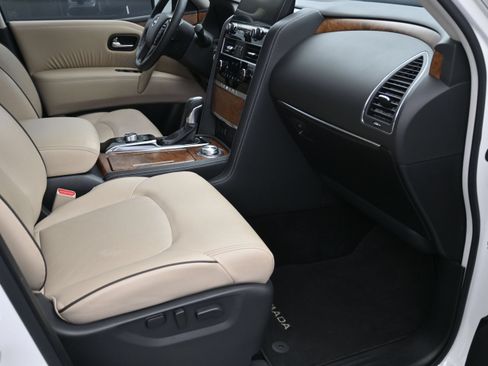 Used 2023 Nissan Armada SL w/ Captain's Chairs Package AWD/4WD image 11