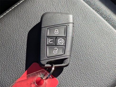 New 2026 Volkswagen Jetta SE image 29