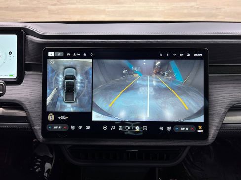 Used 2023 Rivian R1T Adventure image 7