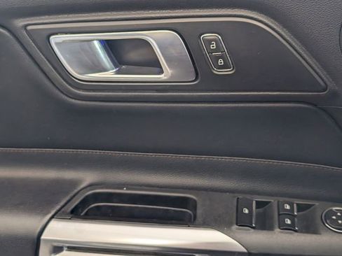 Used 2020 Ford Mustang Premium image 19